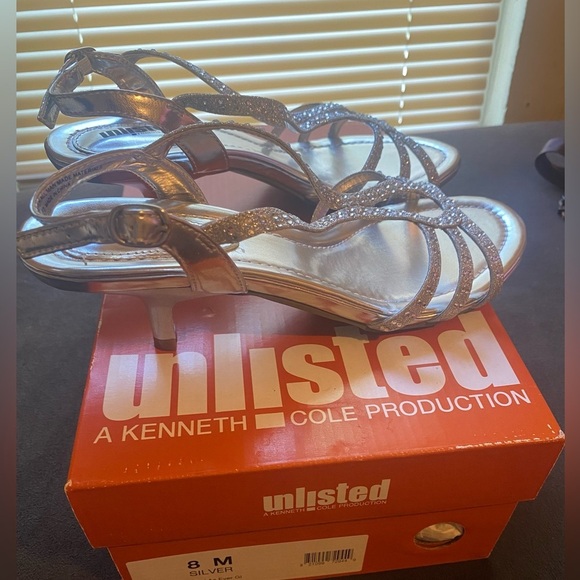 Unlisted silver heels - Picture 4 of 8